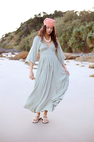 Sunlit Chic Midi Dress