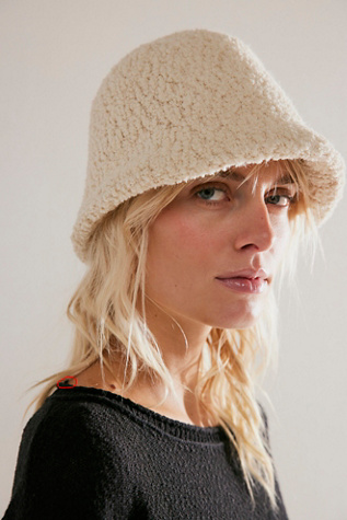 New Fashion Designer Leisure Fisherman Bucket Caps Lady Hats