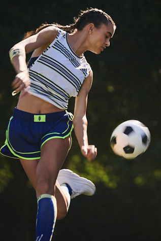 Varsity Blues Shorts par FP Movement en Sapphire Skies Combo, pour femme taille: XS chez Free People