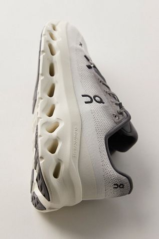 On The Roger Clubhouse Pro Sneakers