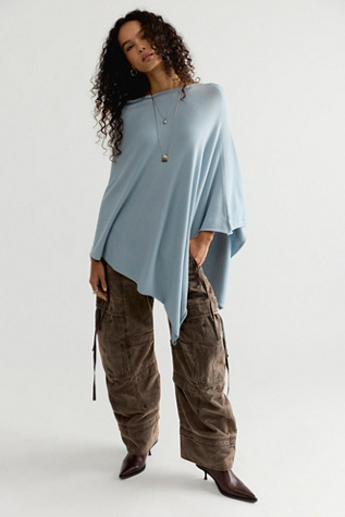 Женский топ Free People Simply Triangle Poncho, цвет: Светлый синий — фото 3