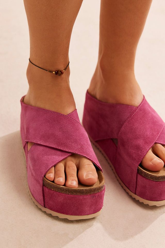 Limelight Flatform Sandals #1