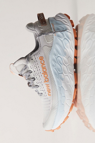 480 Court Sneakers