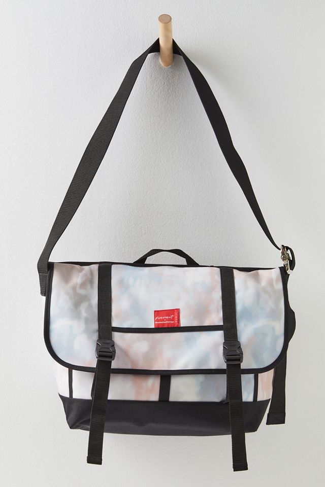 FP x Manhattan Portage Messenger Bag | Free People UK