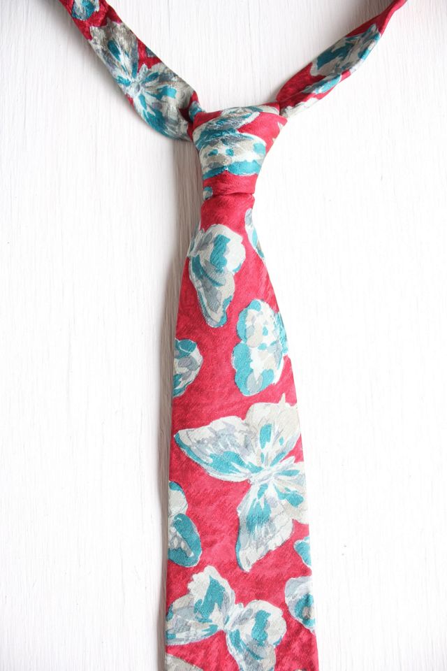 1980s Silk Butterfly Neck Tie Selected By Moons + Junes Vintage #1