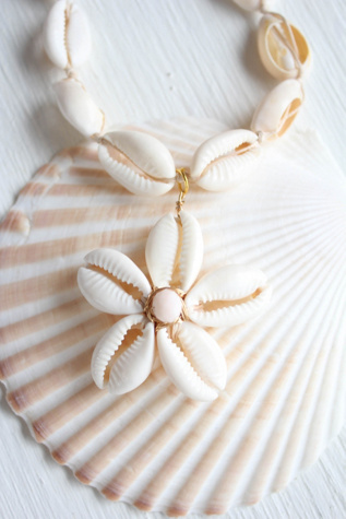 Handmade Hawaiian Cowrie Shell Necklace Selected By Moons + Junes Vintage