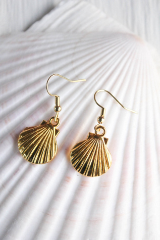 Vintage Gold Sea Shell Earrings Selected By Moons + Junes Vintage