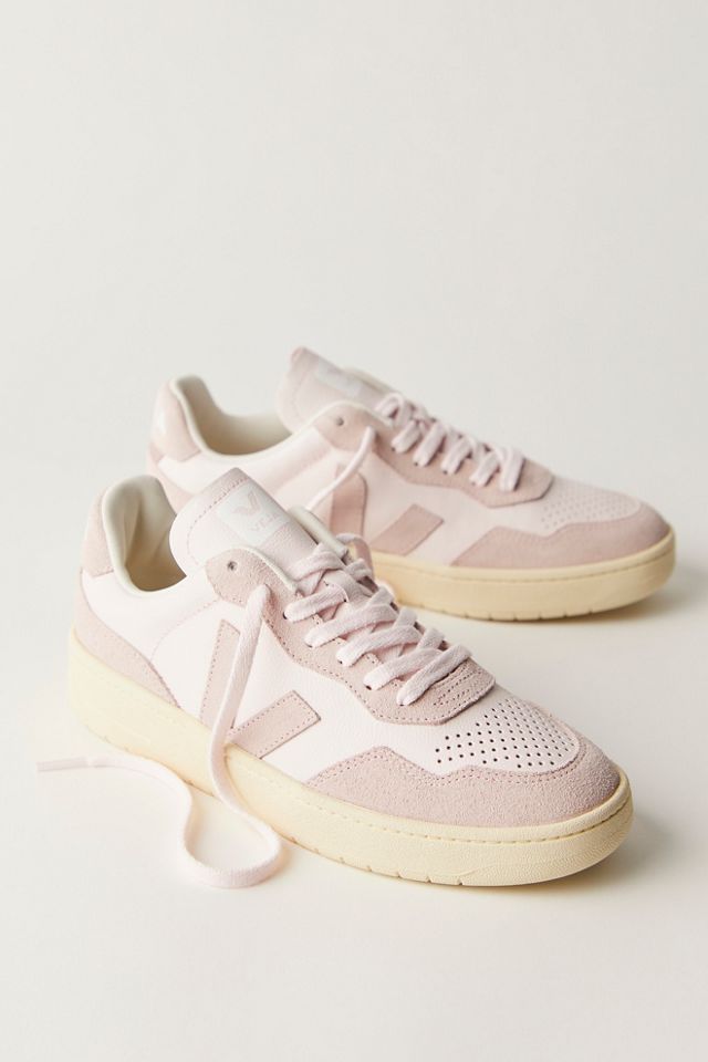 Veja V-90 Sneakers #1