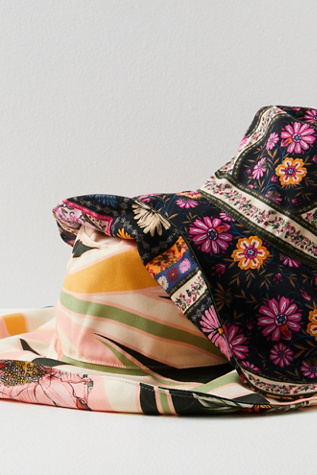 Agua Bendita Sunhat at Free People in Aguja