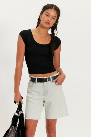 Wrangler Mid-Thigh Cowboy Shorts at Free People in Light Wash, Size: 27