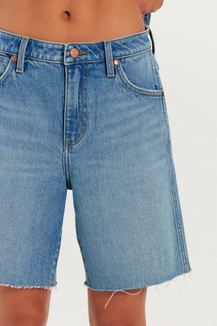 Женские шорты Wrangler Mid-Thigh Cowboy, цвет: Riyah — фото 3