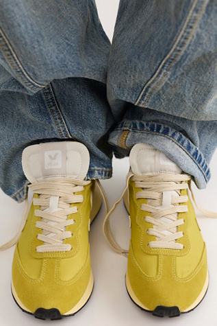 Veja Rio Branco Light Trainers