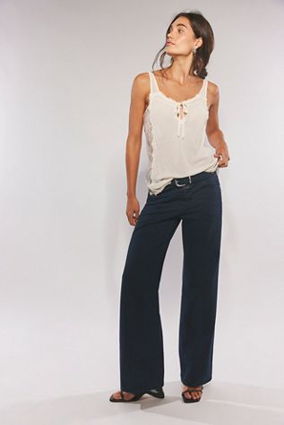 Closed Gillian Jeans