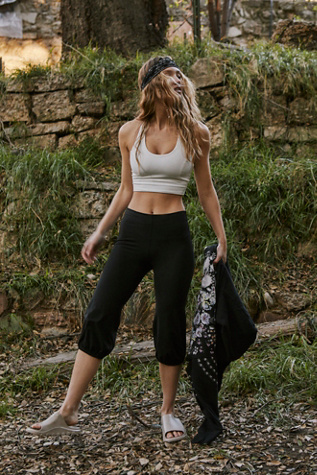 Let's Bounce Cropped Pants product page