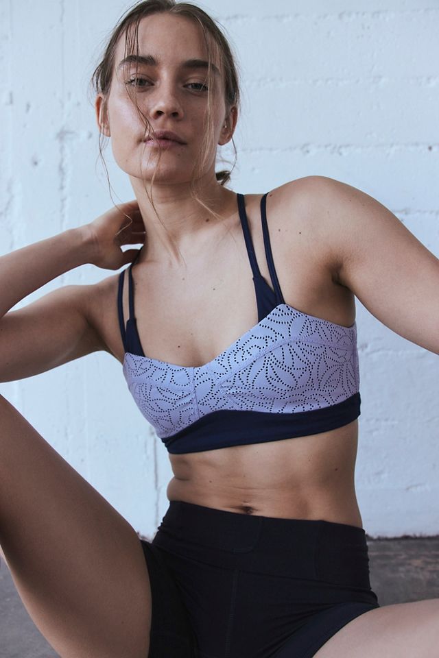 Lace Me Up Sports Bra - Cream - H&O