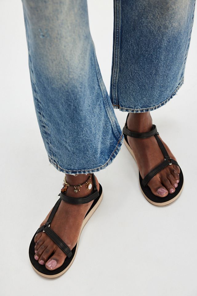 Teva – Original Universal Slim Dames (Maat 37,38) – American Base