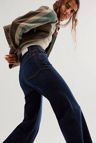 RE/DONE High-Rise Wide-Leg Cropped Jeans