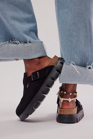 Женские сабо Birkenstock Boston Chunky, цвет: Чёрный замшевый — фото 2