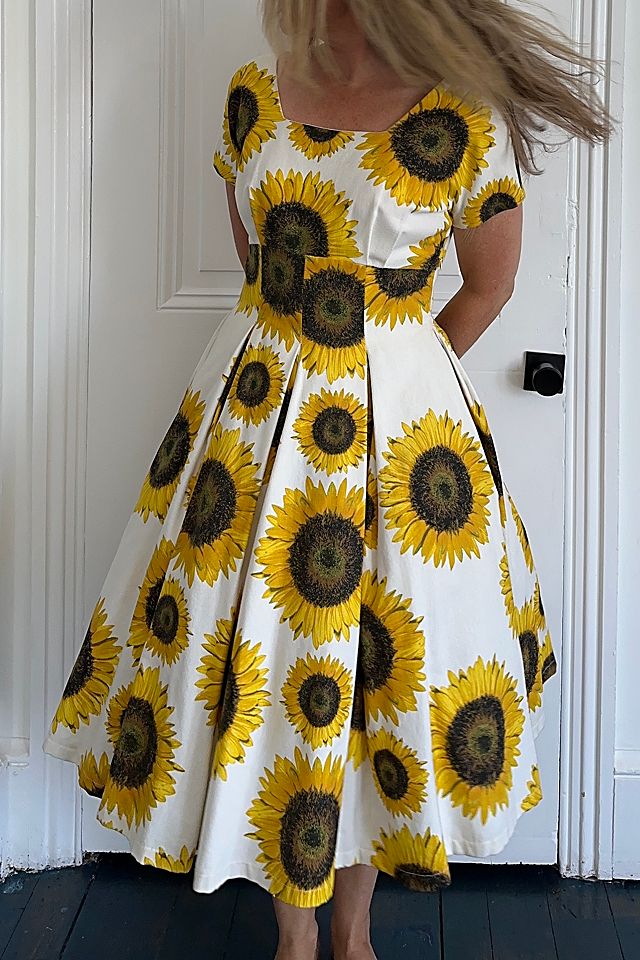 Vintage Sunflower Dress with Crinoline Lined Skirt Selected by KA.TL.AK