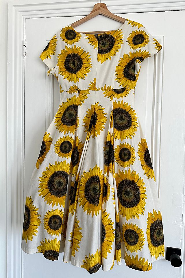 Vintage Sunflower Dress with Crinoline Lined Skirt Selected by KA.TL.AK