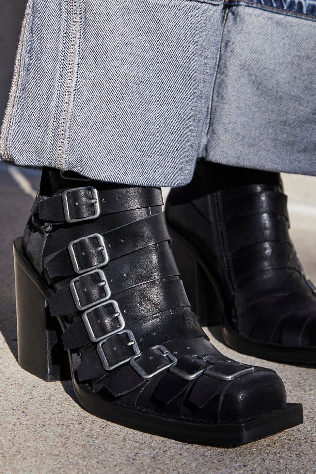 Topshop buckle outlet boots