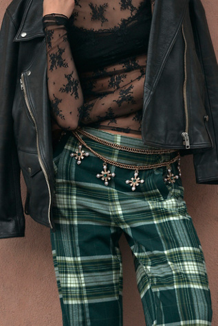 Renaissance Chain Belt by Free People in Gold