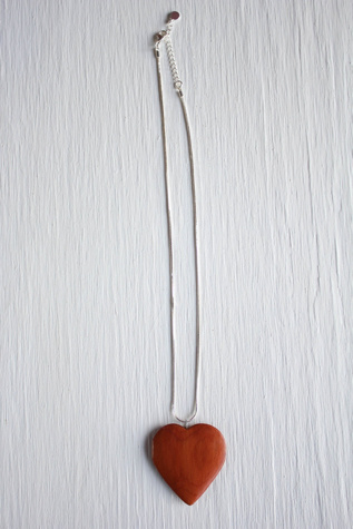 Женские колье Moons + Junes Vintage Wooden Heart Pendant Snake Chain Silver Selected, цвет: Серебряный — фото 2
