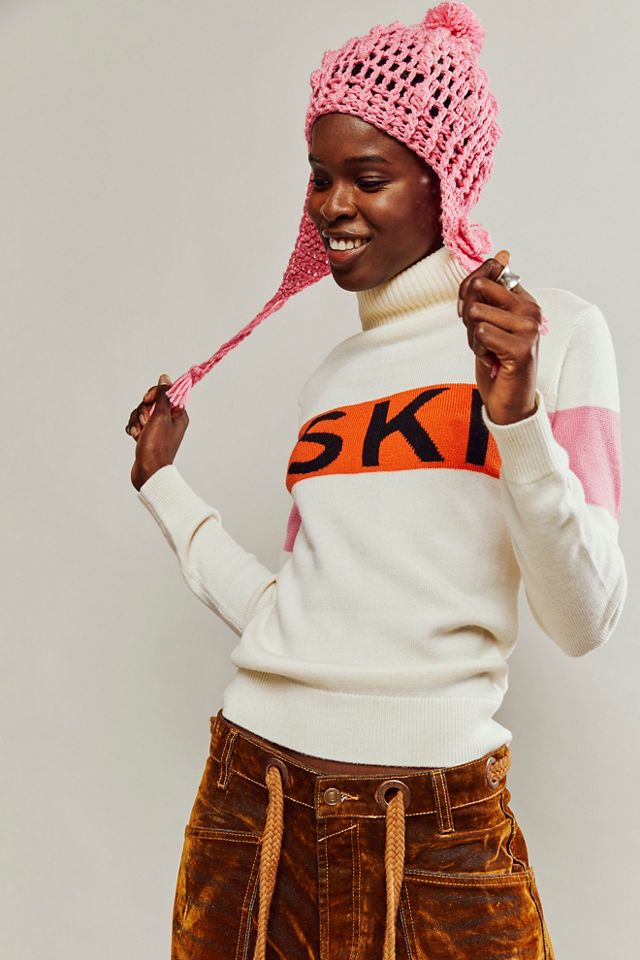 Sweater with skier hot sale on it