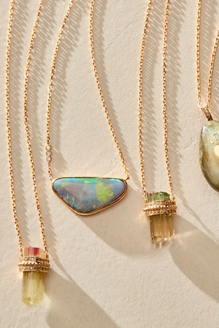 CELINE Triangle Necklace シルバー CELINE Triangle Necklace シルバー