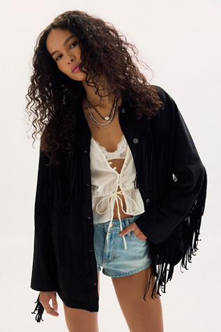 Женская куртка We The Free Fringe Out Vegan Suede, цвет: Чёрный — фото 2