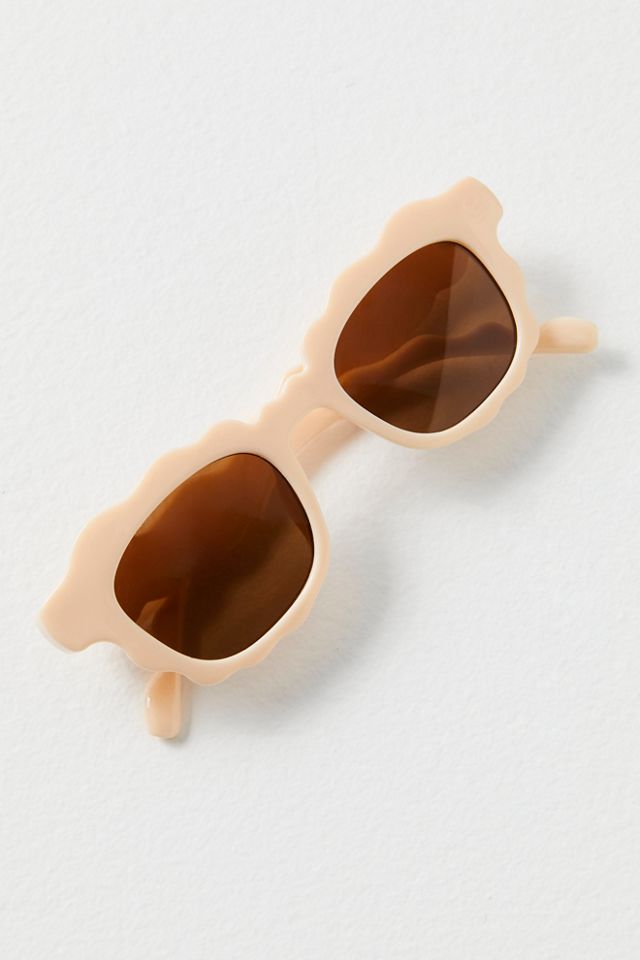 Dolly Novelty Sunnies Free People FR