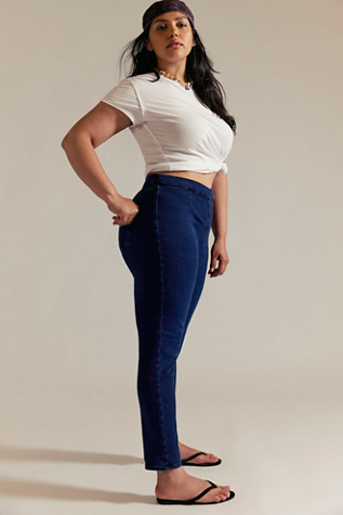 CRVY Infinite Stretch Pull-On Skinny Jeans by We The Free at Free People in Dark Wash, Size: L Short