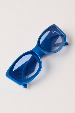 Amara Modern Sunnies at Free People in Blue Crush