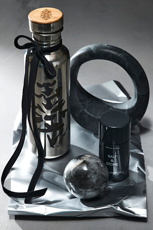 b, halfmoon Medium Sphere Crystal