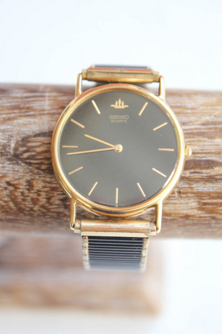 Vintage Black & Gold Seiko Stretchy Band Watch Selected By Moons + Junes Vintage