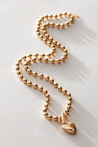 Leeada Le Bébé Heart Toggle Necklace product page