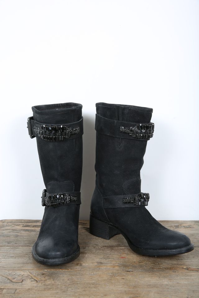 Vera wang store black boots