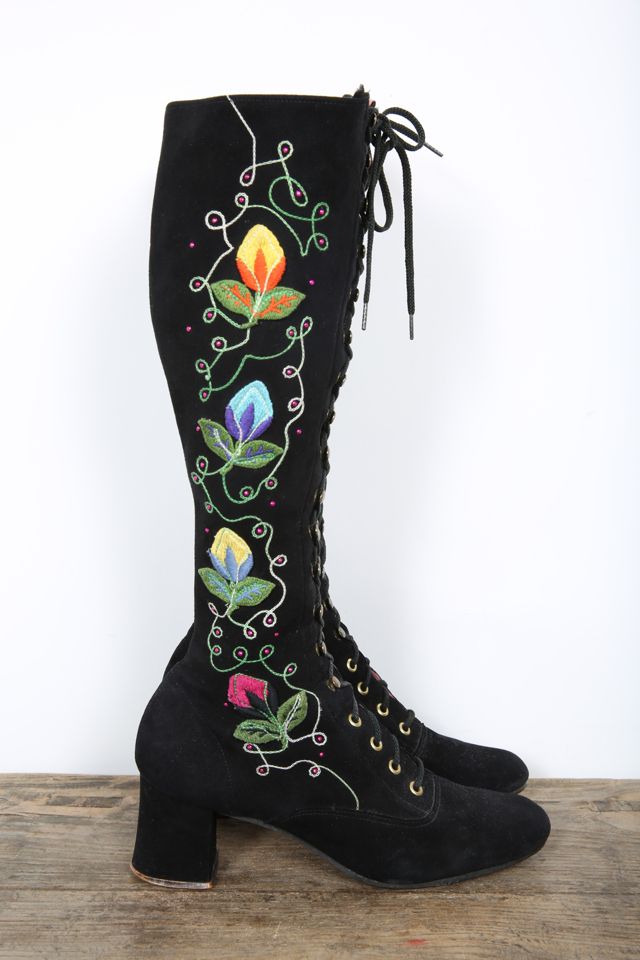 Embroidered lace 2025 up boots