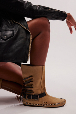 Coronado Mocc Boots product page