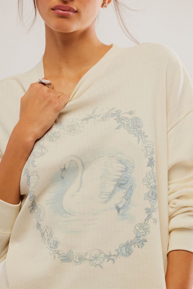 Daydreamer Swan Garland Long-Sleeve Crop #3