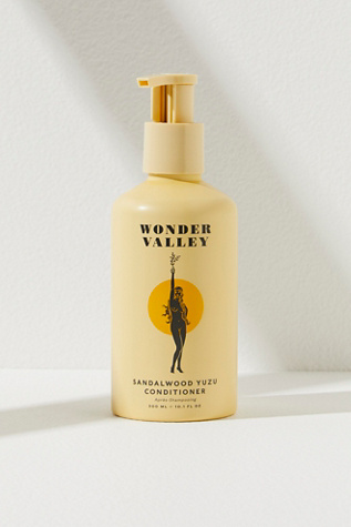 Wonder Valley Conditioner at Free People in Sandalwood Yuzu