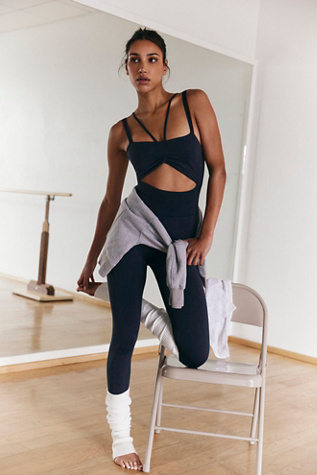 Body Découpé Good Karma par FP Movement en Noir Délavé, pour femme taille: M/L chez Free People