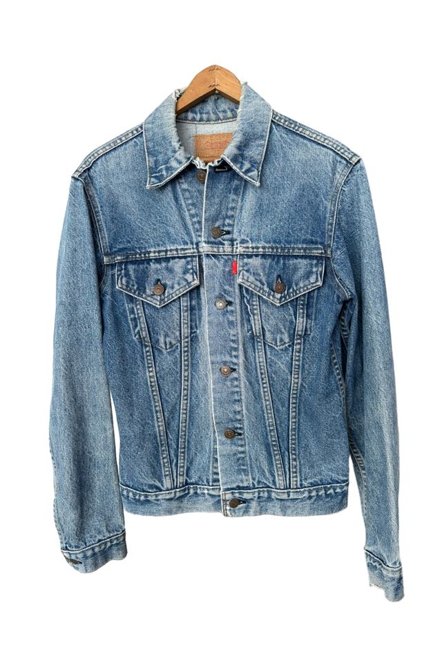 Levis distressed hot sale jacket