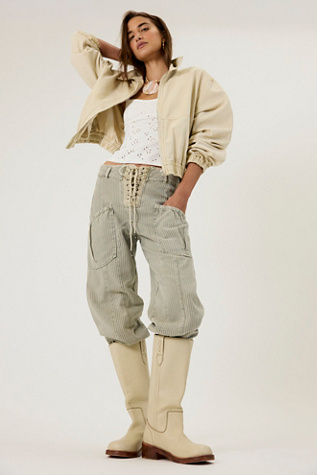 Bottes Blaze Pull-On par FP Collection en Parchment Leather, pour femme taille: US 9.5 chez Free People