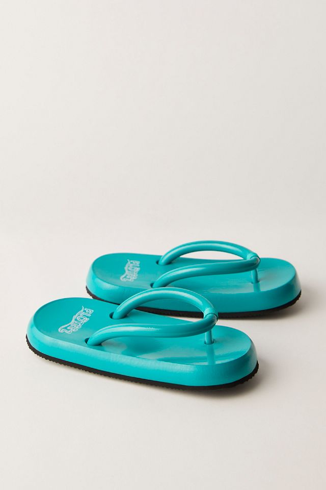 Tongs Pool Float #1