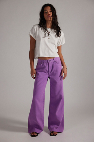 Wrangler World Wide Mid-Rise Wide-Leg Jeans