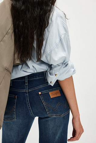 Wrangler Wanderer Mid-Rise Flare Jeans