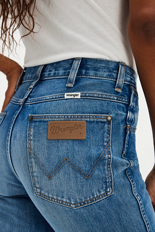 Wrangler Wrancher Mid-Rise Bootcut Jeans