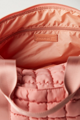 Женская сумка FP Movement Quilted Duffle, цвет: Ballet Slipper — фото 7