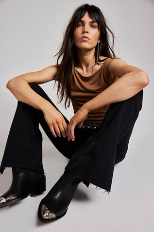 Faster Horses Filigree Boots par FP Collection en Black Leather, pour femme taille: US 9.5 chez Free People